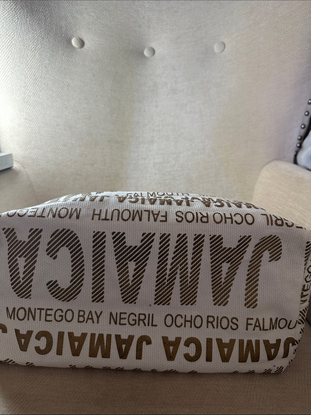 Jamaica Print Canvas Tote Bag in White and Brown - Picture 5 of 8